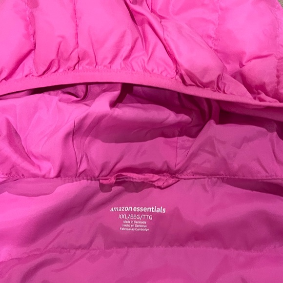 Amazon Essentials pink puffer jacket - Picture 8 of 8